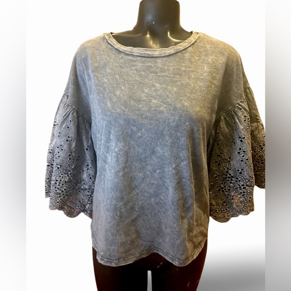 Gimmicks Blouse Acid Wash Drop Shoulder Top Grey Small NWT - Picture 2 of 6